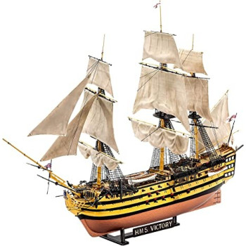 Set regalo "Battle of Trafalgar" Model kit Revell con accessori base - REVELL - MODELING - td-toys.it