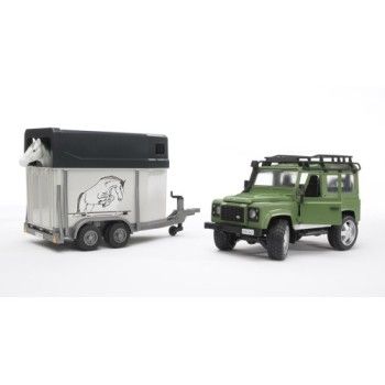 Land Rover Defender St. Wagon with horse trailer and 1 horse